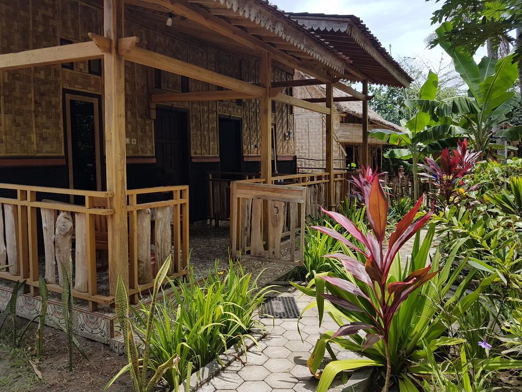 Red Island Bungalows Pasanggaran Exterior foto
